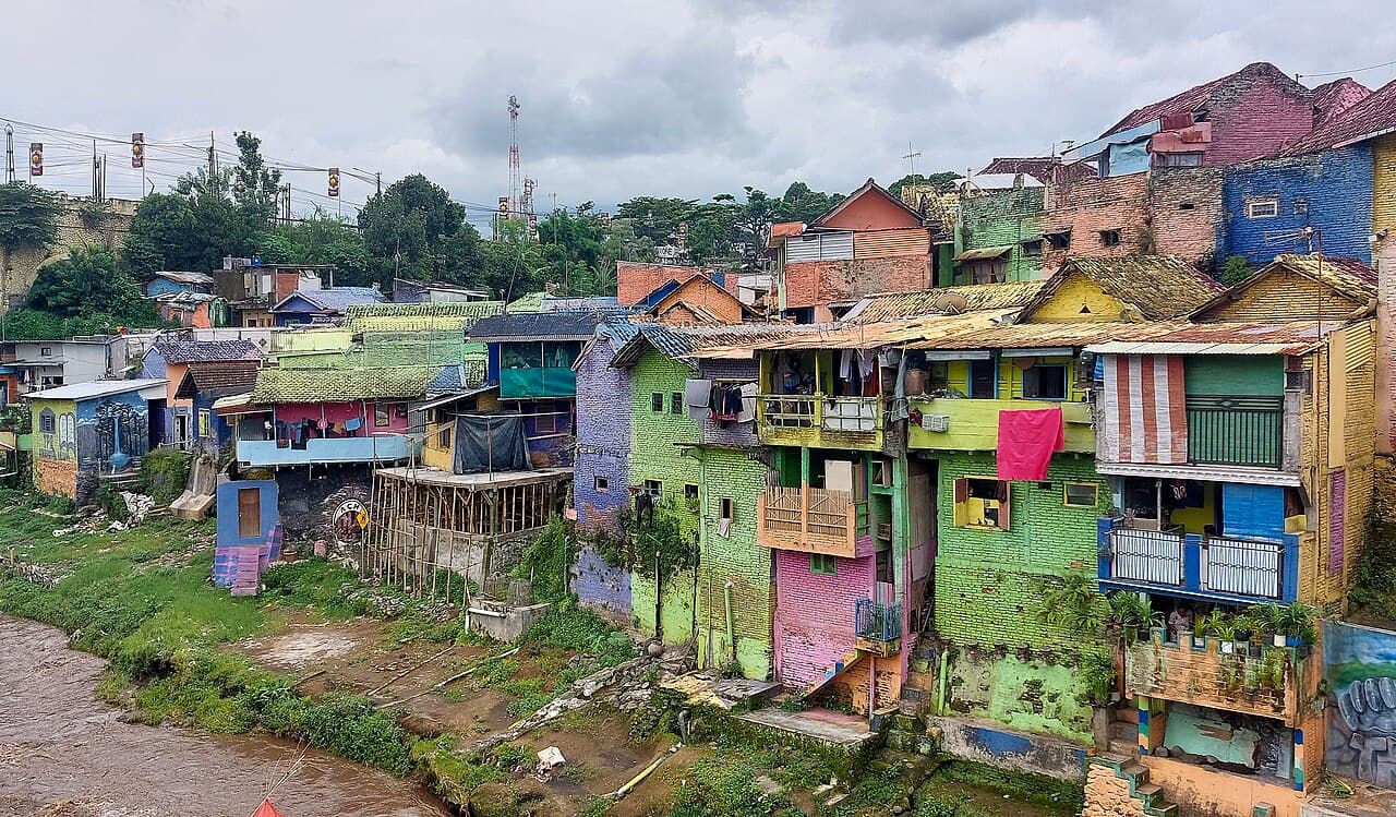 Warna-Warni Ceria Kampung Jodipan
